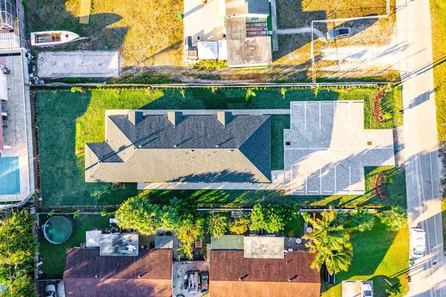 1827 Palm Acres Drive 3, Palm Springs, FL 33406