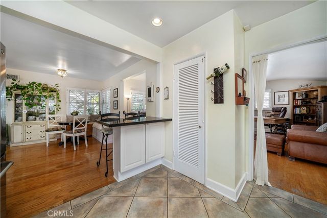 4571 Canoga Drive, Woodland Hills, CA 91364