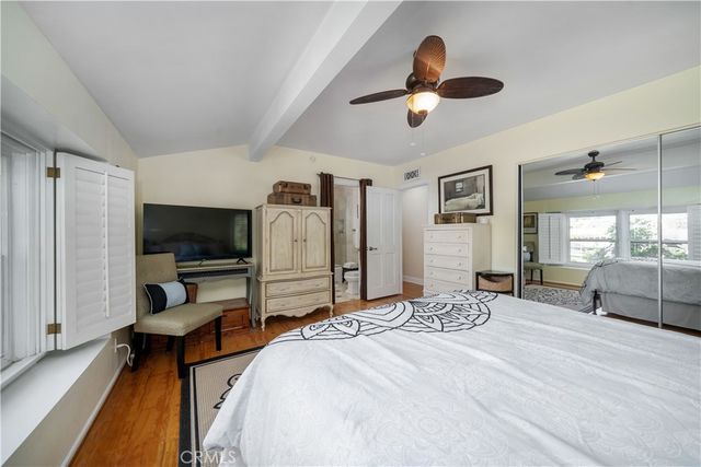 4571 Canoga Drive, Woodland Hills, CA 91364