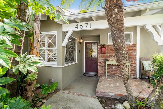 4571 Canoga Drive, Woodland Hills, CA 91364