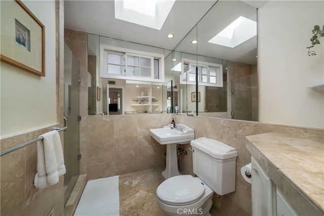 4571 Canoga Drive, Woodland Hills, CA 91364