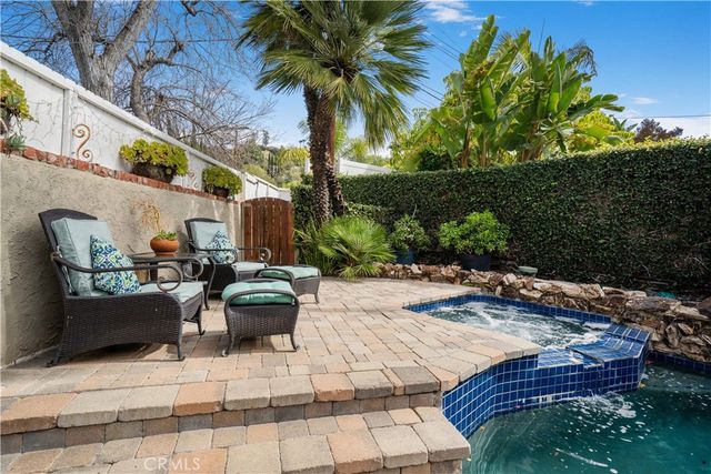 4571 Canoga Drive, Woodland Hills, CA 91364