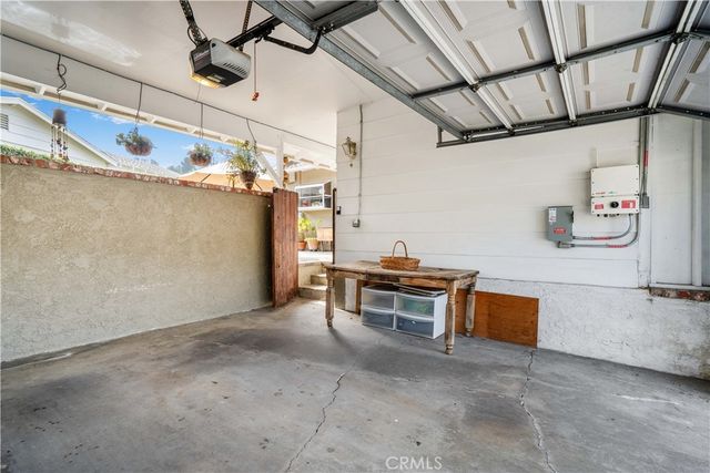 4571 Canoga Drive, Woodland Hills, CA 91364