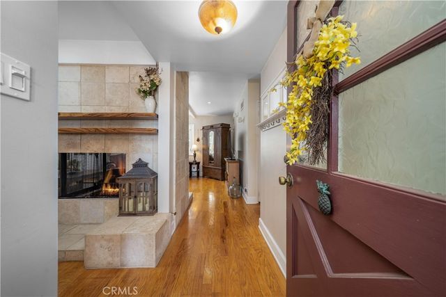 4571 Canoga Drive, Woodland Hills, CA 91364