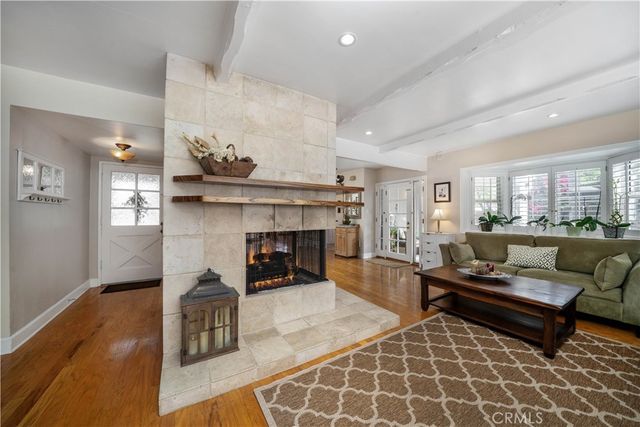 4571 Canoga Drive, Woodland Hills, CA 91364