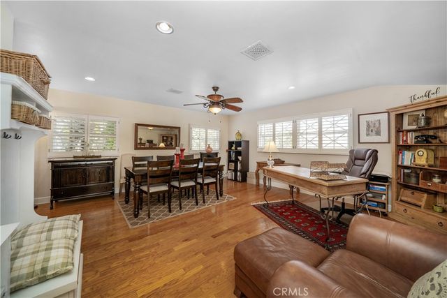 4571 Canoga Drive, Woodland Hills, CA 91364