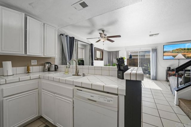 2157 Kings View Cir., Spring Valley, CA 91977