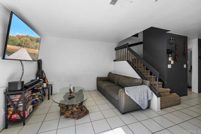 2157 Kings View Cir., Spring Valley, CA 91977