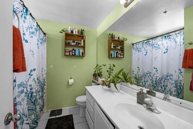 2157 Kings View Cir., Spring Valley, CA 91977