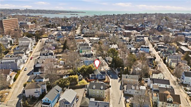 21 Clinton Avenue, Newport, RI 02840