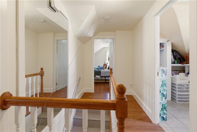 21 Clinton Avenue, Newport, RI 02840
