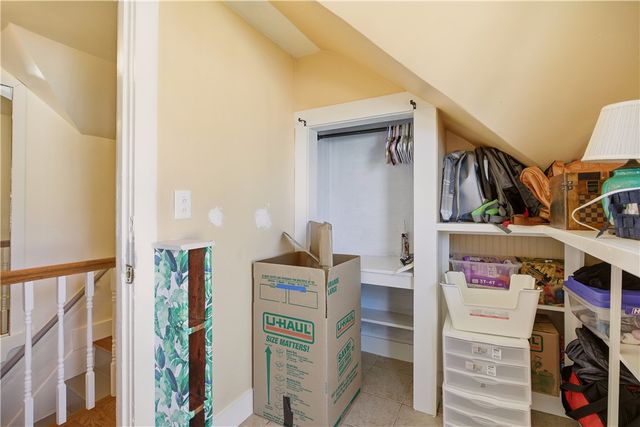 21 Clinton Avenue, Newport, RI 02840
