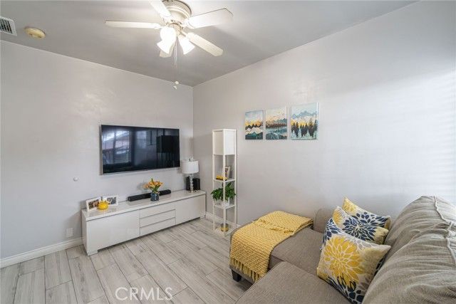 1644 E Poppy Street, Long Beach, CA 90805