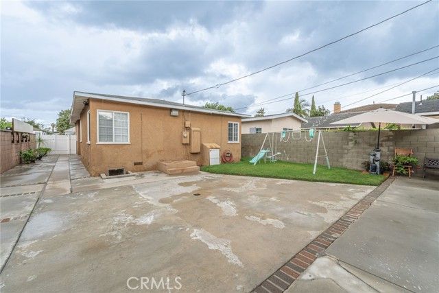 1644 E Poppy Street, Long Beach, CA 90805