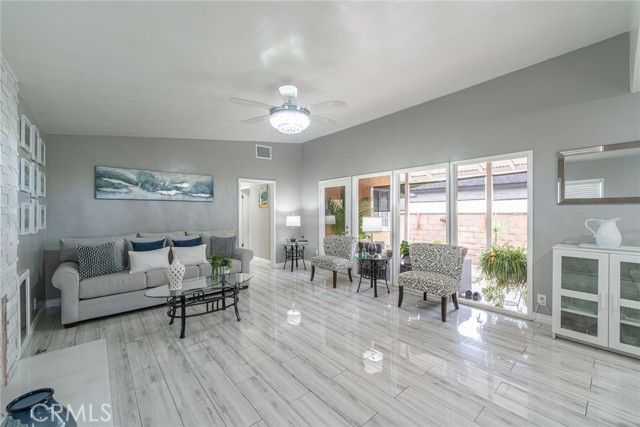 1644 E Poppy Street, Long Beach, CA 90805