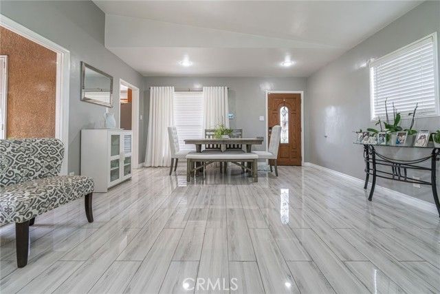 1644 E Poppy Street, Long Beach, CA 90805