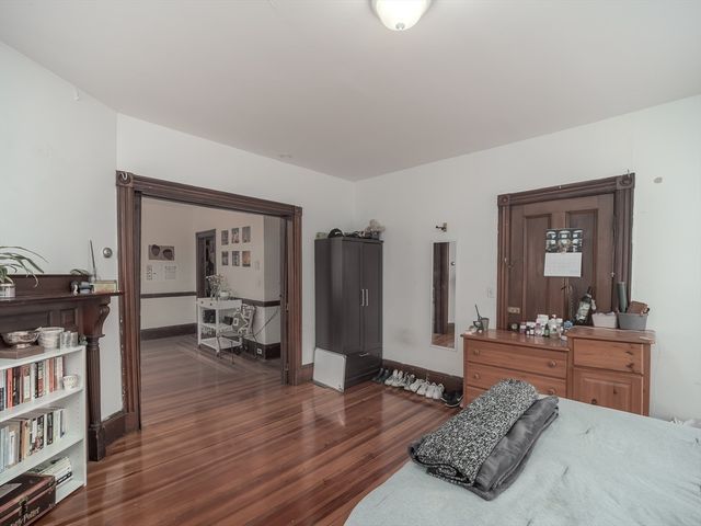 318 Beacon St 2, Somerville, MA 02143