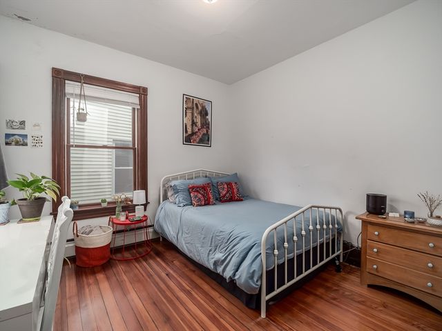 318 Beacon St 2, Somerville, MA 02143