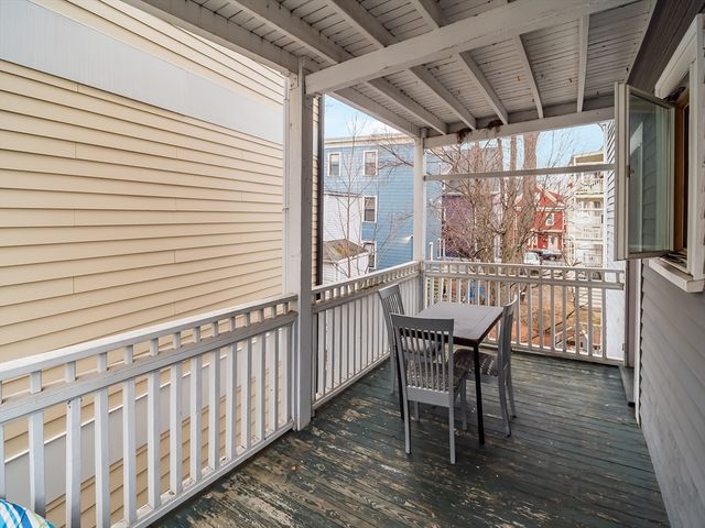 318 Beacon St 2, Somerville, MA 02143