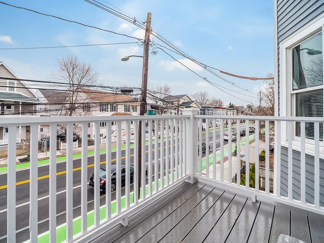 318 Beacon St 2, Somerville, MA 02143
