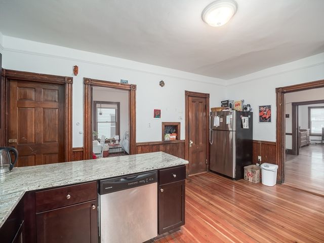 318 Beacon St 2, Somerville, MA 02143