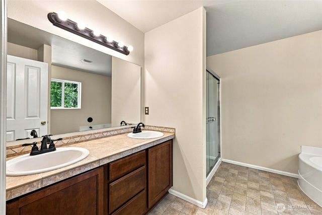 1404 Daffodil Avenue NE, Orting, WA 98360