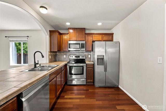 1404 Daffodil Avenue NE, Orting, WA 98360