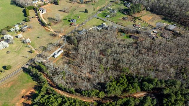 254 Williamson Hill Road, Donalds, SC 29638