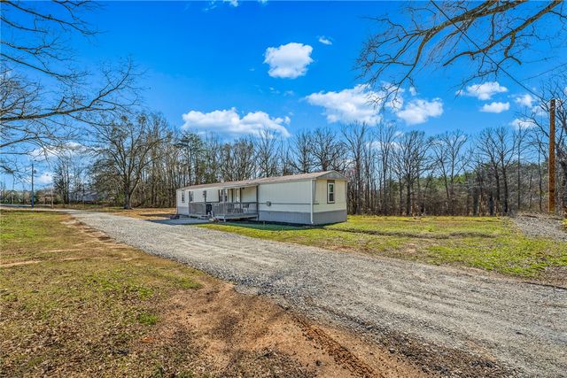 254 Williamson Hill Road, Donalds, SC 29638