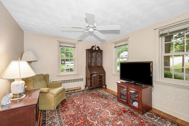 16 Cottage Park, Reading, MA 01867