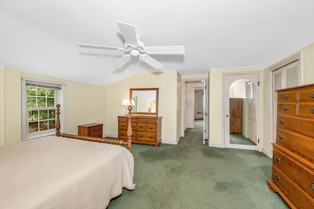 16 Cottage Park, Reading, MA 01867