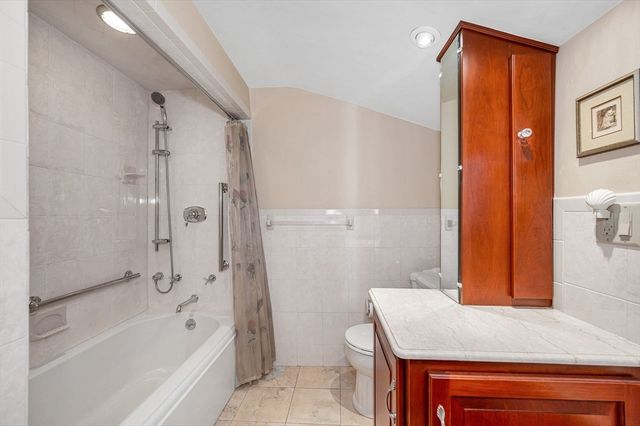 16 Cottage Park, Reading, MA 01867