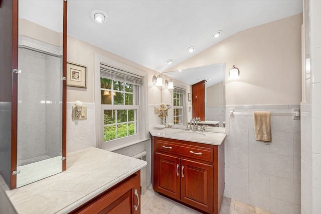 16 Cottage Park, Reading, MA 01867