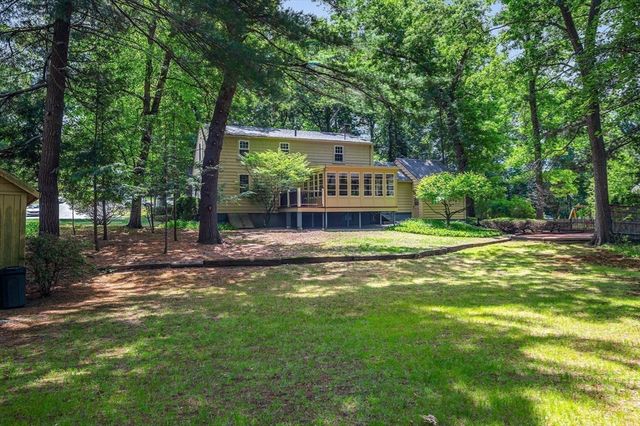 16 Cottage Park, Reading, MA 01867
