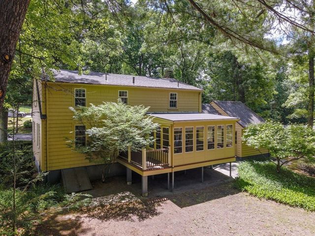 16 Cottage Park, Reading, MA 01867