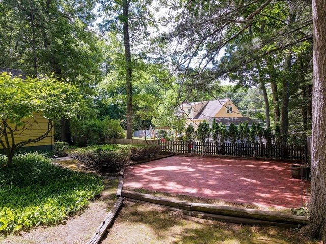 16 Cottage Park, Reading, MA 01867
