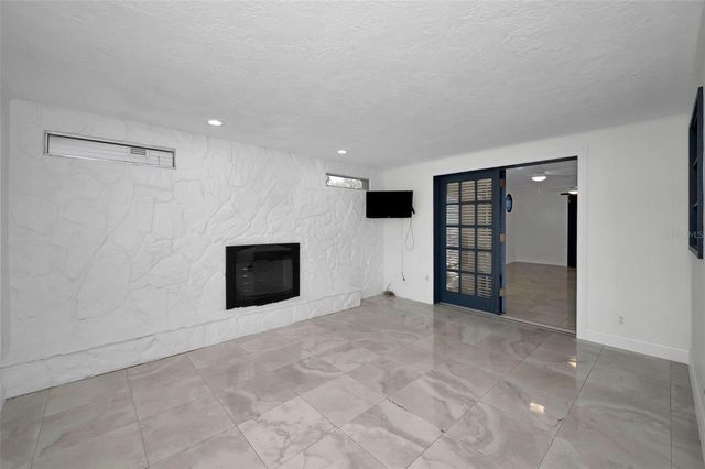 2946 53RD STREET N, St Petersburg, FL 33710