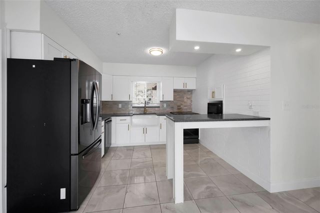 2946 53RD STREET N, St Petersburg, FL 33710