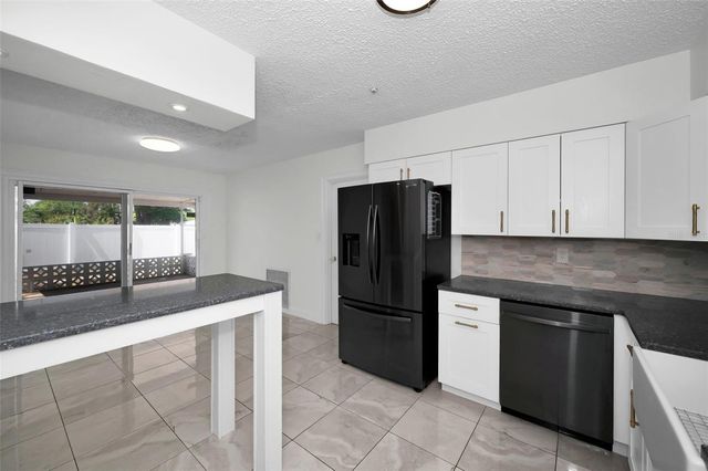 2946 53RD STREET N, St Petersburg, FL 33710