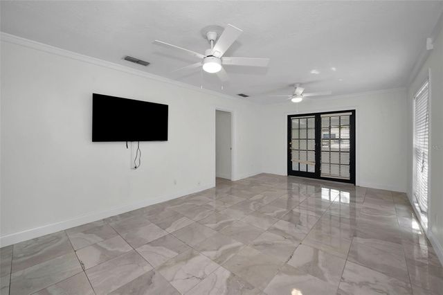 2946 53RD STREET N, St Petersburg, FL 33710