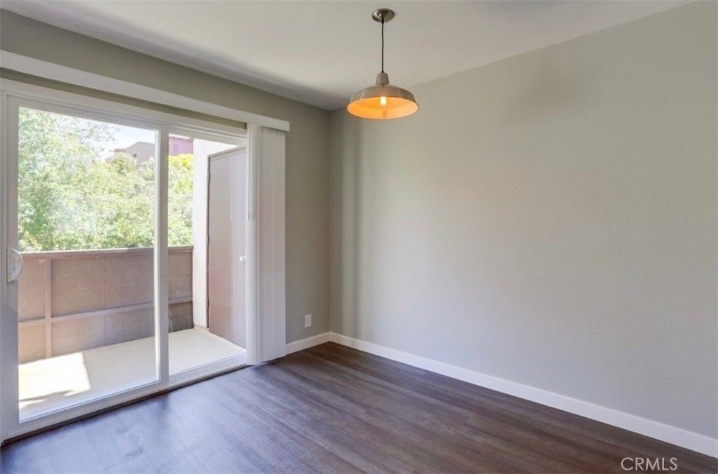 Image 7 of property listing at 8085 Caminito De Pizza S, San Diego, CA 92108
