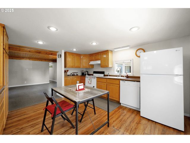 1125 58TH St 96, Springfield, OR 97478