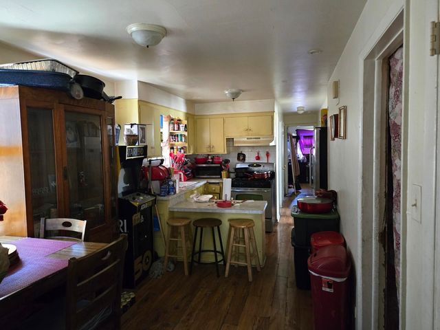 2037 W 69th Place, Chicago, IL 60636