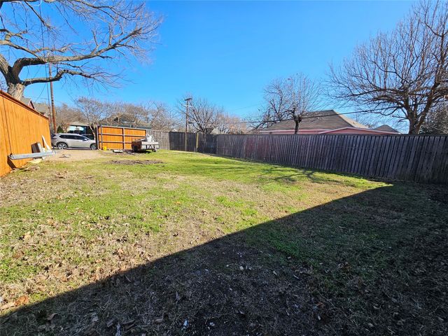 115 S Saint Mary Avenue, Dallas, TX 75214