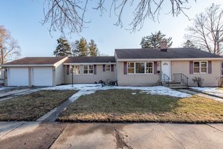 821 12th Street, North Chicago, IL 60064