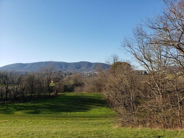 4740 Afton LN, Roanoke, VA 24012