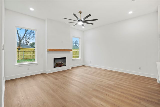 3835 Spence Street, Dallas, TX 75215