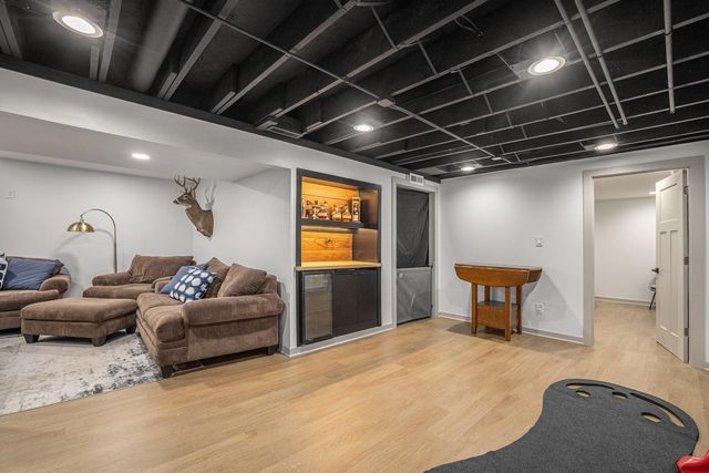 1958 Loganberry Lane, Crown Point, IN 46307