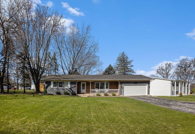 1958 Loganberry Lane, Crown Point, IN 46307