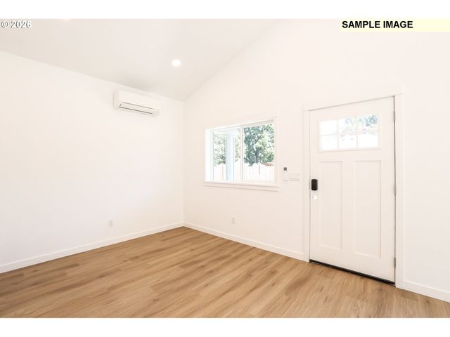 811 Horn, Eugene, OR 97402